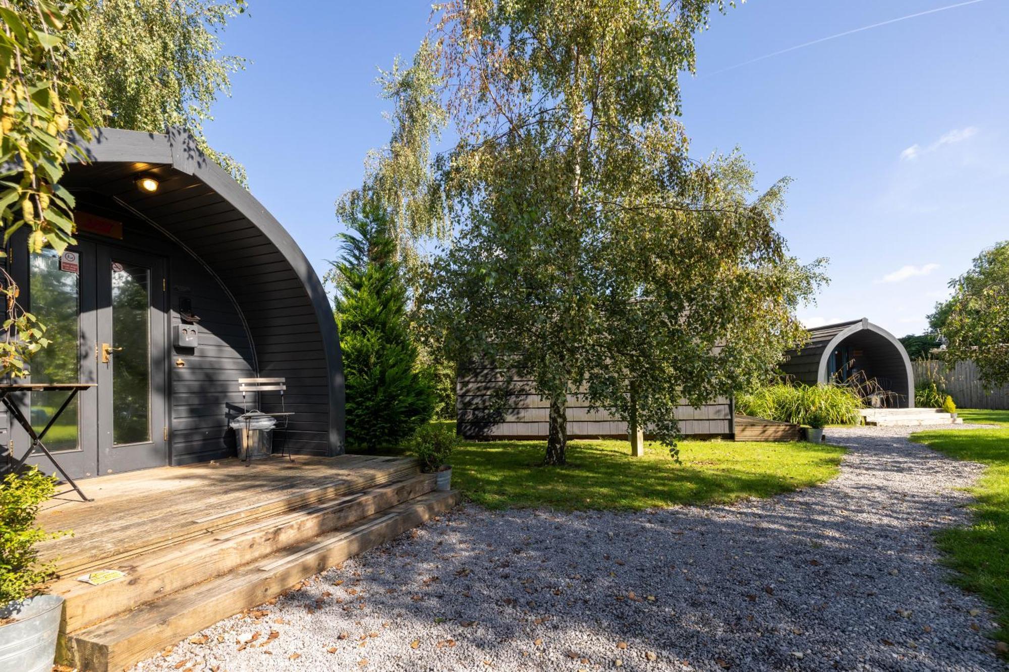 Wigginton  The Little Hide - Adult Only Camping Pods מראה חיצוני תמונה
