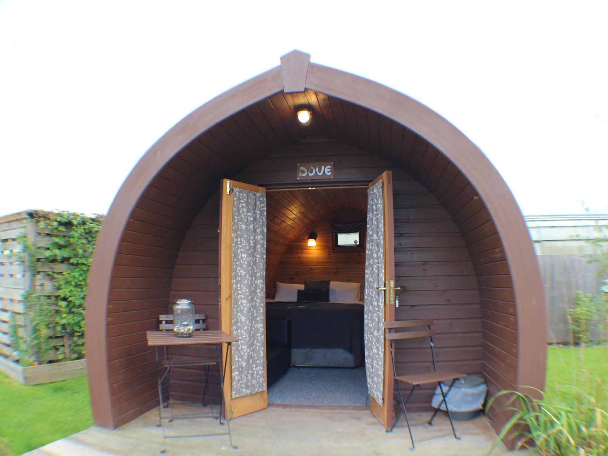 Wigginton  The Little Hide - Adult Only Camping Pods מראה חיצוני תמונה